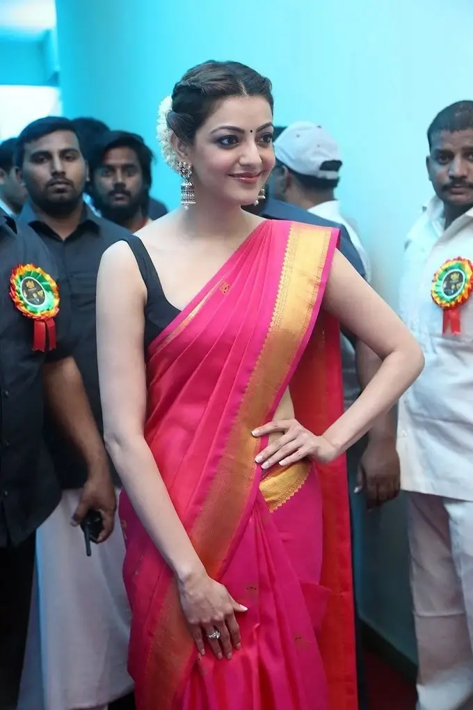 Indian Girl Kajal Aggarwal In Sleeveless Red Saree